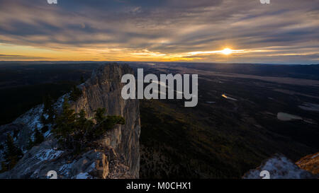 Sunrise on the edge of mount Yamnuska Stock Photo