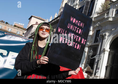 Rome, Italy. 20th Jan, 2018. Roma 20/01/2018. Women's March Roma, marcia di solidarieta' per i diritti civili e i diritti delle donne. Rome January 20th 2018. Women's March Rome, march of solidarity for the civil rights and civil rights for women, organized by the American community of Rome, simultaneously with the women's march that take place worldwide on January 20th. Foto Samantha Zucchi Insidefoto Credit: insidefoto srl/Alamy Live News Stock Photo