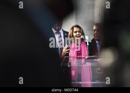 Washington Dc, USA. 20th Jan, 2018. Minority Leader of the United States House of Representatives Nancy Pelosi addresses a crowd of thousands gathered at the Lincoln Memorial on the anniversary of the Women's March.Thousands marched and rallied in Washington, DC to mark the anniversary of the Women's march. Credit: J.M. Giordano/SOPA/ZUMA Wire/Alamy Live News Stock Photo