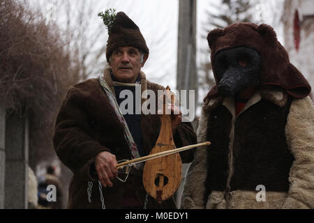 Breznik, Bulgaria - January 20, 2018: Festival of the Masquerade Games Surova in Breznik, Bulgaria. Unidentified man in traditional Kukeri costume are seen at the Festival of the Masquerade Games. Photo taken on: January 20th, 2018 Credit: Emil Djumailiev djumandji/Alamy Live News Stock Photo