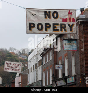 Cliffe High Street Lewes Sussex in the run up to Bonfire Night November 2017 No Popery banner Stock Photo