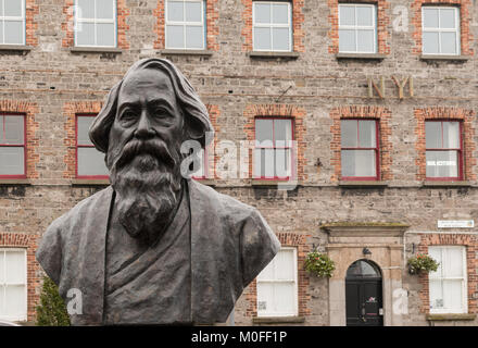 Bronze statue of Nobel laureate Rabindranath Tagore to commemorate his friendship with William Butler Yeats in Sligo, Ireland. Stock Photo