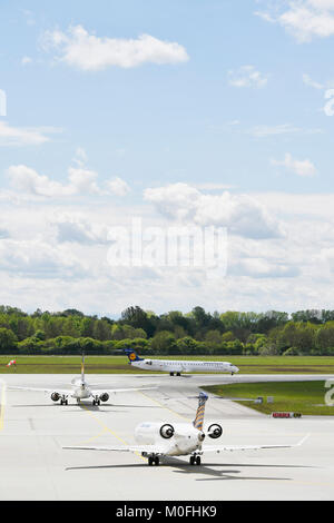 Lufthansa, waiting, Runway, South, Line up, Hold On, buisy, traffic, wait, time, many, 3, Munich Airport, Stock Photo