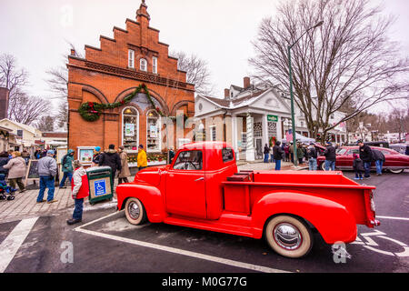 Main Street At Christmas   Stockbridge, Massachusetts, USA Stock Photo