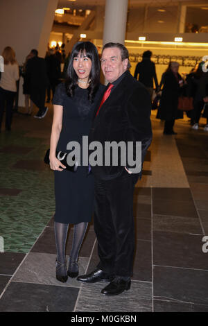 Berlin, Germany. 21st Jan, 2018. EXCLUSIVE: Former German Chancellor Gerhard Schroeder with his partner Soyeon Kim on 21.01.2018 at the Philharmonie in Berlin. The former SPD chancellor showed his new South Korean partner the German capital this weekend. Credit: Gerald Matzka/dpa-Zentralbild/ZB | usage worldwide/dpa/Alamy Live News Stock Photo