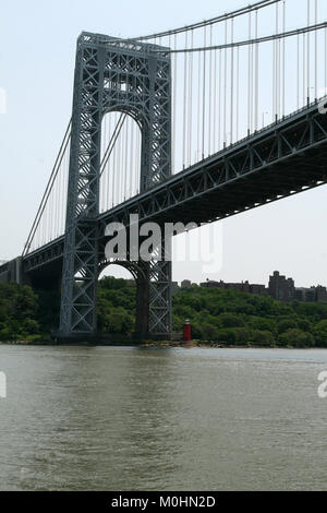 The George Washington Bridge, (AKA GWB, GW, George), Hudson River, Manhattan/New Jersey, New York City, New York State, USA. Stock Photo