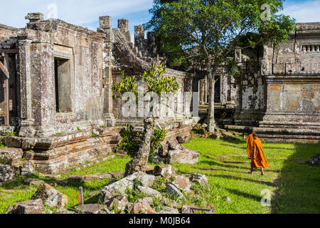 Buddhist monks in Gopura II; Preah Vihear, Cambodia Stock Photo