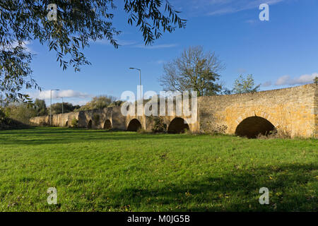 Old bridge that carries the road from Bromham to Biddenham over the River Great Ouse, Bedfordshire, UK; it has 26 arches and mainly dates from 1812. Stock Photo