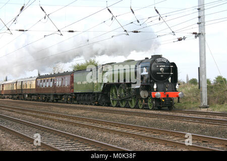 A1 Steam Locomotive Tornado on a Yorkshire Pullman charer - Copmanthorpe, Yorkshire, United Kingdom - 18th April 2009 Stock Photo