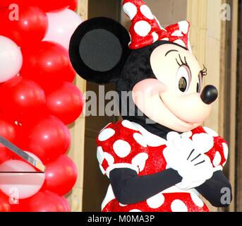 Hollywood, California, USA. 22nd Jan, 2018. Disney's Leading Lady Minnie Mouse Celebrates Her 90th Anniversary With Star On The Hollywood Walk Of Fame .6834 Hollywood Boulevard in front the El Capitan Theatre, Hollywood, CA, USA.01/22/2018.MINNIE MOUSE . © Clinton H.Wallace/Photomundo International/ Photos Inc Credit: Clinton Wallace/Globe Photos/ZUMA Wire/Alamy Live News Stock Photo