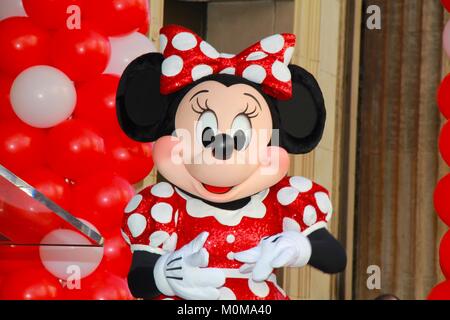 Hollywood, California, USA. 22nd Jan, 2018. Disney's Leading Lady Minnie Mouse Celebrates Her 90th Anniversary With Star On The Hollywood Walk Of Fame .6834 Hollywood Boulevard in front the El Capitan Theatre, Hollywood, CA, USA.01/22/2018.MINNIE MOUSE . © Clinton H.Wallace/Photomundo International/ Photos Inc Credit: Clinton Wallace/Globe Photos/ZUMA Wire/Alamy Live News Stock Photo