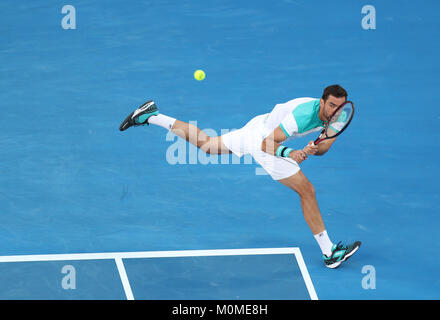 Melbourne, Australia. 23rd Jan, 2018. Croatia's Marin Cilic returns a shot during the men's singles quarterfinal against Spain's Rafael Nadal at Australian Open 2018 in Melbourne, Australia, Jan. 23, 2018. Credit: Bai Xuefei/Xinhua/Alamy Live News Stock Photo