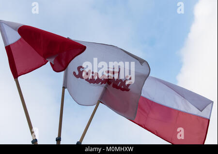 Gdansk, Poland. 23rd Jan, 2018. Solidarity and Polish flags are seen in Gdansk. Credit: Omar Marques/SOPA/ZUMA Wire/Alamy Live News Stock Photo