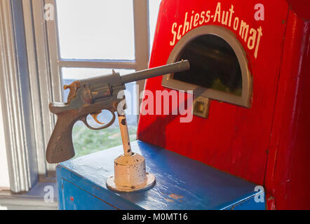 Old gaming machine 'Schiess-Automat' (shooting gallery) from the 70s Stock Photo