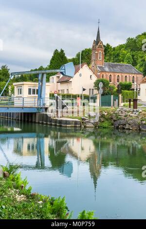 France,Somme,Valley of the Somme river,Eclusier-Vaux,drawbridge Stock Photo