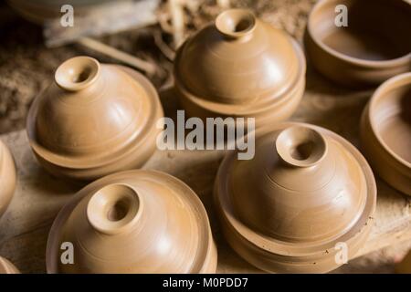 Philippines,Luzon,Albay Province,Tiwi,ceramic fabric