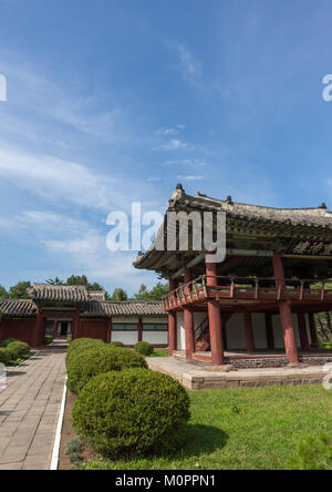 Former royal villa of Ri Song Gye founder of the choson dynasty, South Hamgyong Province, Hamhung, North Korea Stock Photo