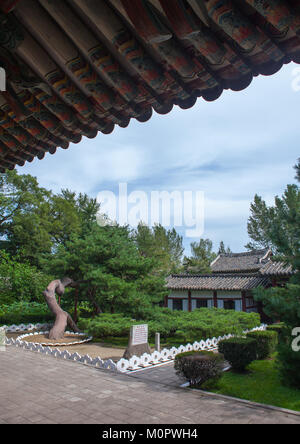 Garden of the former royal villa of Ri Song Gye founder of the choson dynasty, South Hamgyong Province, Hamhung, North Korea Stock Photo