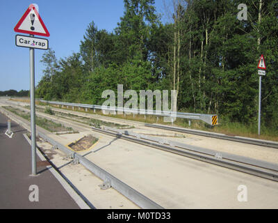 Car traps on Cambridgeshire Guided Busway Stock Photo