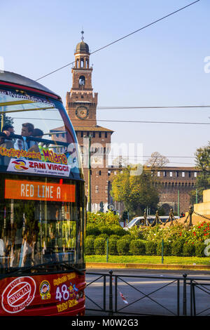 Milan bus hi-res stock photography and images - Alamy