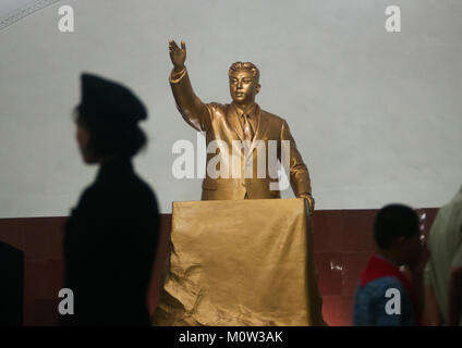 Golden statue of Kim il Sung in Kaeson metro station in front, Pyongan Province, Pyongyang, North Korea Stock Photo