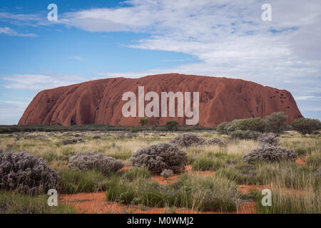 Uluru (Ayers Rock) at Kata Tjuta National Park, Northern Territory Stock Photo
