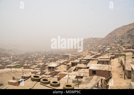 Life in the endless slums outside of Lima, Peru Stock Photo