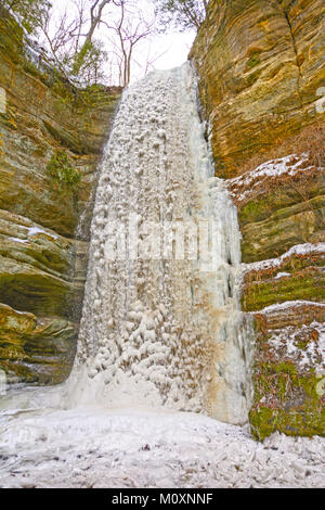 Frozen Wildcat Falls in Starved Rock State Park in Illinois Stock Photo