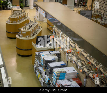 Plumbing fixtures on display in a Home Depot store in the Chelsea neighborhood of New York on Thursday, January 18, 2018. The Leading Indicator of Remodeling Activity projects that remodeling ones home will jump 7.5% higher in 2018 compared to the previous year, the largest annual increase since the advent of the 'Great Recession'. (Â© Richard B. Levine) Stock Photo