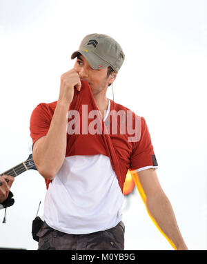 MIAMI BEACH - FEBRUARY 22, 20081: Spanish pop singer-songwriter Enrique Iglesias performs sunny Miami Beach with Today Show staring Matt Lauer, Meredith Vieira, Ann Curry and Al Roker.  On February 22, 2008 in Miami Beach, Florida..  People:  Enrique Iglesias   Transmission Ref:  FLXX  Hoo-Me.com / MediaPunch Stock Photo