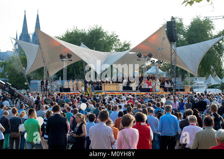 Germany, Cologne, opening worship of the Eucharistic Congress 2013 at the Tanzbrunnen in the district Deutz.  Deutschland, Koeln, Eroeffnungsgottesdie Stock Photo