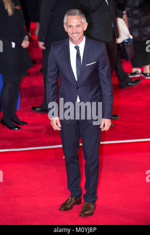 London, UK, 26 October 2015, Gary Lineker attends the World premiere of 'Spectre' at the Royal Albert Hall. Mariusz Goslicki/Alamy Stock Photo