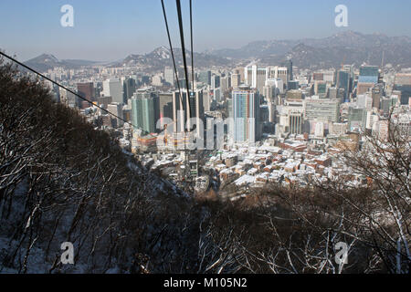 Seoul, Republic Of Korea. 28th Dec, 2009. South Korea: N Seoul Tower cable car | usage worldwide Credit: dpa/Alamy Live News Stock Photo