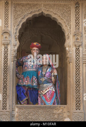 Dressed like royalty at the sandstone carved Patwon Ji Ki Haveli, Jaisalmer, Rajasthan, India Stock Photo