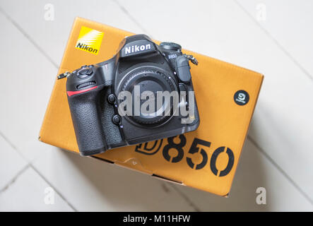 nikon d850 in stock