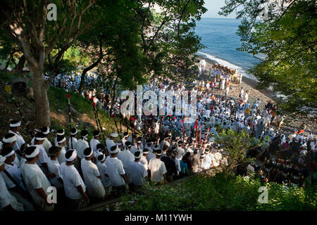 Indonesia, Island Bali, Alassari, Sea temple called Pura Ponjok Batu. Procession to honor the gods of the sea. Melasty Festival of purification. Stock Photo