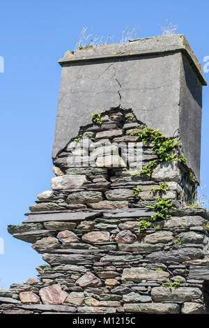 Exposed wall,  irish stone wall, old famine houses, cottages, west of Ireland Stock Photo