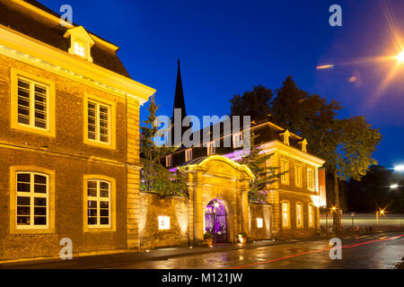 Germany, Cologne, the building Wolkenburg, event location at the street Mauritiussteinweg in the city.  Deutschland, Koeln, die Wolkenburg, Eventlocat Stock Photo