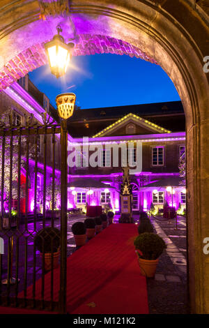 Germany, Cologne, the building Wolkenburg, event location at the street Mauritiussteinweg in the city.  Deutschland, Koeln, die Wolkenburg, Eventlocat Stock Photo