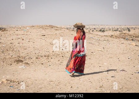 Desert villager, Jaisalmer, Rajasthan Stock Photo