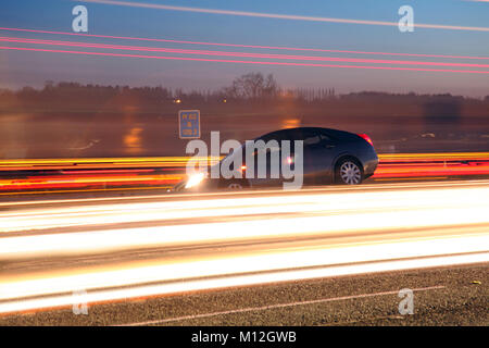 safety barrier central reservation motorway Stock Photo - Alamy