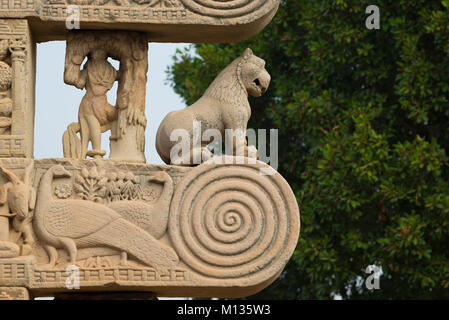 Sanchi Stupa, ancient buddhist hindu statue details, religion mystery, carved stone. Travel destination in Madhya Pradesh, India. Stock Photo