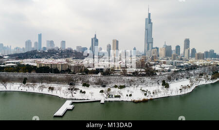 Nanjing. 26th Jan, 2018. Photo taken on Jan. 26, 2018 shows snow scenery in Nanjing, east China's Jiangsu Province. Credit: Han Yuqing/Xinhua/Alamy Live News Stock Photo