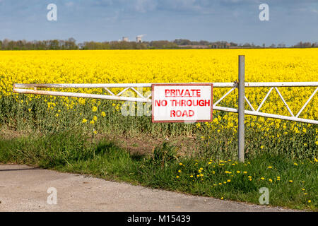 Sign: Private no through road, seen near Cherry Cobb Sands Clough, East Riding of Yorkshire, UK Stock Photo