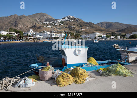 Fishing harbour of Livadi with view of mountaintop town of Pano Chora, Serifos, Cyclades, Aegean Sea, Greek Islands, Greece, Europe Stock Photo