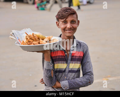 A street vendor selling Chilli bomb, Mirchi Vada in Udaipur, Rajasthan, Indian Stock Photo