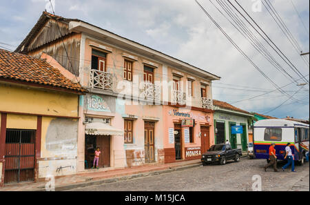 Colorful street in the historic center of Leon, Nicaragua Stock Photo