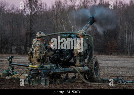 Artillerymen From B. Battery, 3-320th Field Artillery, 101st Airborne ...