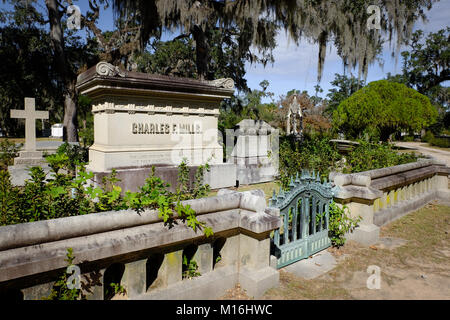 SAVANNAH, GEORGIA, USA - OCTOBER 31, 2017: Historic Bonaventure Cemetery in Savannah Georgia USA Stock Photo