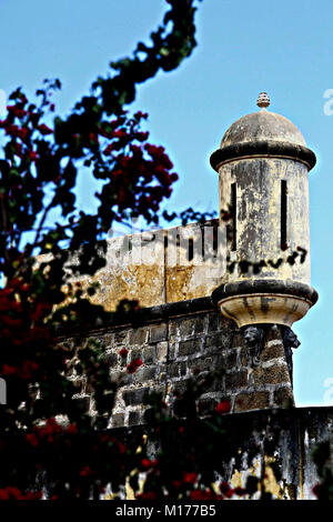Cumana, Sucre, Venezuela. 10th June, 2011. June 10, 2011. Castle of San Antonio de la Eminencia, built between 1665 and 1668 with the purpose of defending the city of Cuman''¡ from the attack of pirates and corsairs that lashed the Caribbean. It is located in the city of Cuman''¡, Sucre state, Venezuela. Cumana was the first city founded in the American continent. Photo: Juan Carlos Hernandez Credit: Juan Carlos Hernandez/ZUMA Wire/Alamy Live News Stock Photo